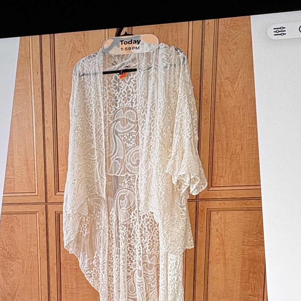 Gretty Zueger  Lace Kimono - Picture 3 of 6
